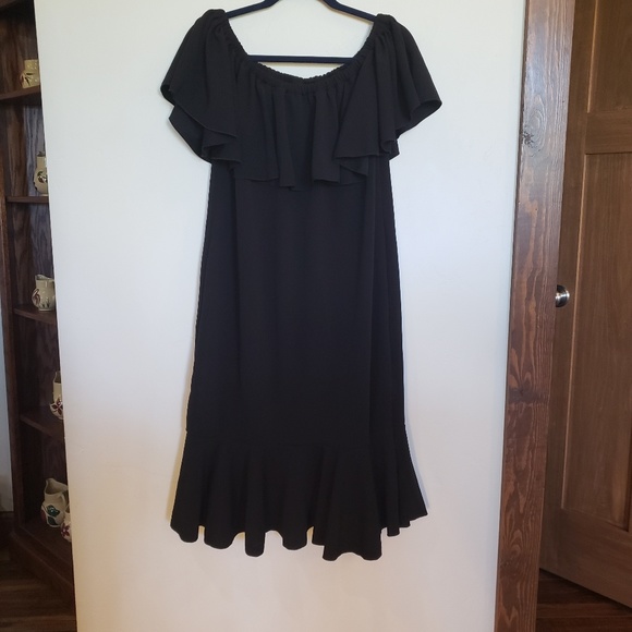 LuLaRoe Dresses & Skirts - Off-Shoulder Ruffle Dress